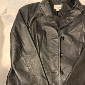 Ladies fitted leather jacket by East 5th size large